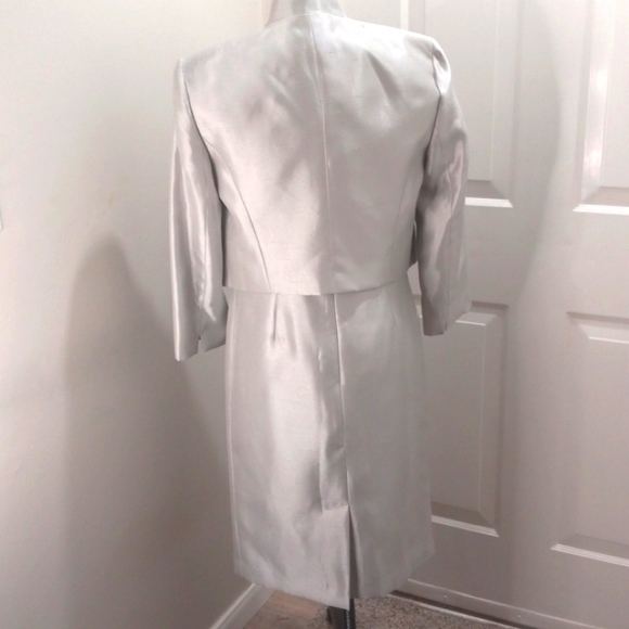 Evan-Picone Black Label Two Piece Silver Dress & Jacket Size 6 - Picture 2 of 7
